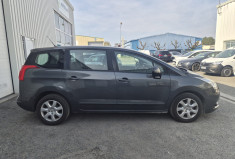 Peugeot 5008 1.6 E-HDi BLUE LION 115 cv * 7 PLACES * DISTRIBUTION FAITE * CARPLAY * CARNET COMPLET 