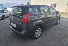 Peugeot 5008 1.6 E-HDi BLUE LION 115 cv * 7 PLACES * DISTRIBUTION FAITE * CARPLAY * CARNET COMPLET 