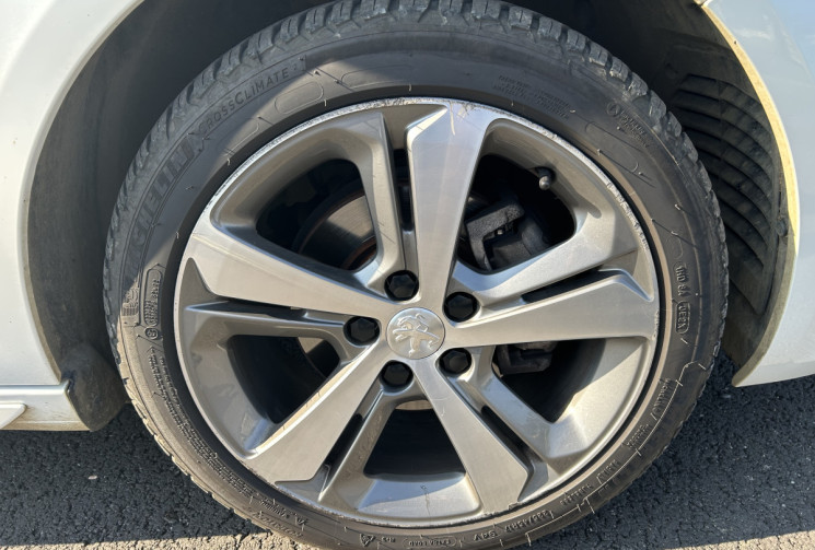 Peugeot 308 GT-Line 1.2 Essence 130cv BVA