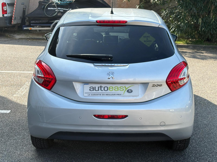 Peugeot 208 1.2 VTi Style 5p / Courroie de distribution neuve
