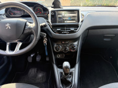 Peugeot 208 1.2 VTi Style 5p / Courroie de distribution neuve