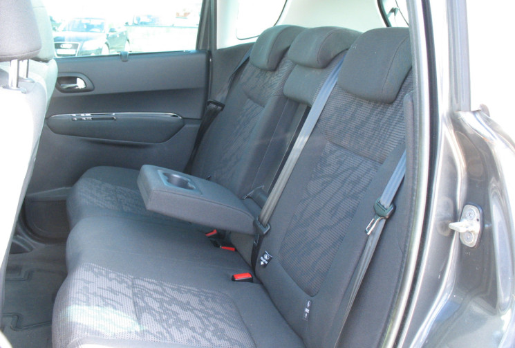 Peugeot 3008 1.6 HDi 112 ALLURE