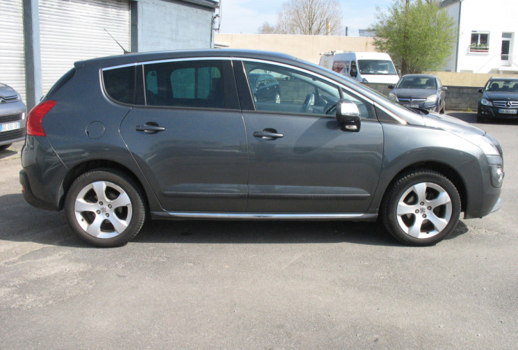 Peugeot 3008 1.6 HDi 112 ALLURE