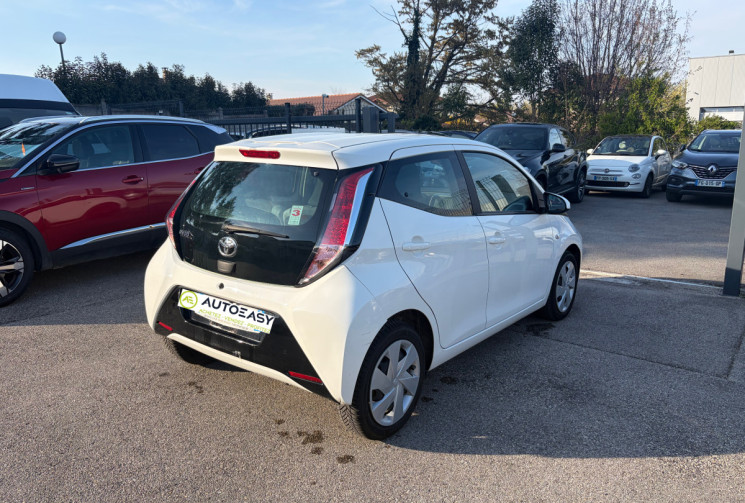 Toyota Aygo 1.0 / 69 CH / X-PLAY / CLIM