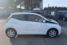Toyota Aygo 1.0 / 69 CH / X-PLAY / CLIM
