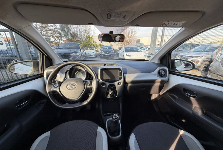 Toyota Aygo 1.0 / 69 CH / X-PLAY / CLIM