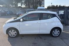 Toyota Aygo 1.0 / 69 CH / X-PLAY / CLIM