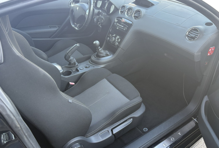 Peugeot RCZ 1.6 THP 156ch (chaine distribution remplacée)