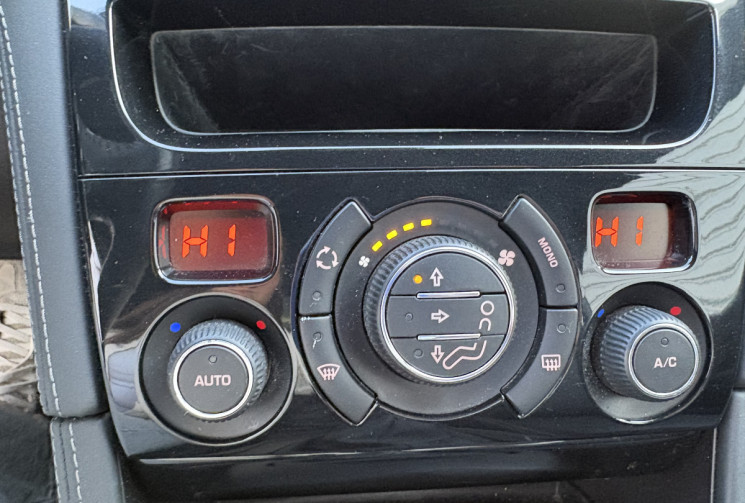 Peugeot RCZ 1.6 THP 156ch (chaine distribution remplacée)