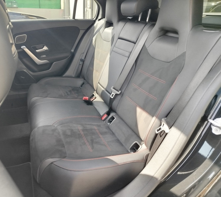 Mercedes Classe A 200 AMG LINE / 163 cv