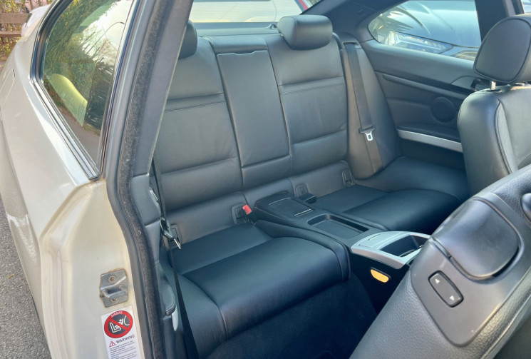 BMW SERIE 3 COUPE E92 LCI 320xd M SPORT / TOIT OUVRANT / SIÈGES CHAUFFANTS / 320 XD / PACK M