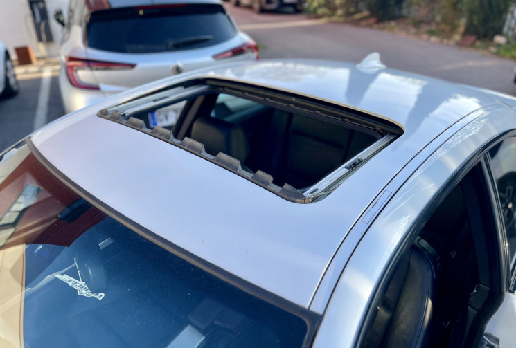 BMW SERIE 3 COUPE E92 LCI 320xd M SPORT / TOIT OUVRANT / SIÈGES CHAUFFANTS / 320 XD / PACK M