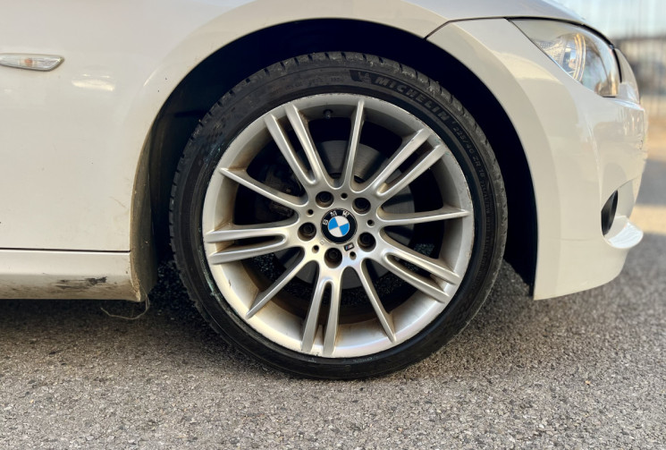 BMW SERIE 3 COUPE E92 LCI 320 xd Pack M SPORT 4X4 / TOIT OUVRANT / SIÈGES ELEC CHAUFFANTS / 320d 