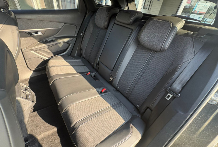 Peugeot 3008 1.6 BLUEHDI 120 GT LINE / AUTOMATIQUE / GPS / GARANTIE 12 MOIS