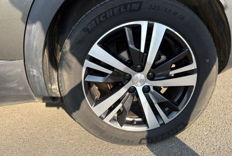 Peugeot 3008 1.6 BLUEHDI 120 GT LINE / AUTOMATIQUE / GPS / GARANTIE 12 MOIS