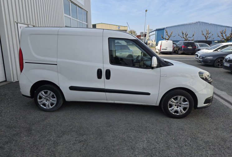 FIAT DOBLO Cargo III (263) Fourgon Phase 2 1.3 MJTD 16V Fourgon court 95 cv