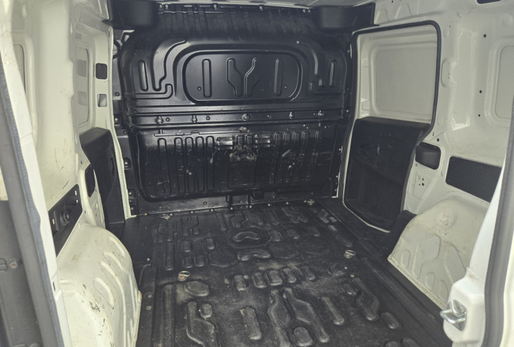 FIAT DOBLO Cargo III (263) Fourgon Phase 2 1.3 MJTD 16V Fourgon court 95 cv