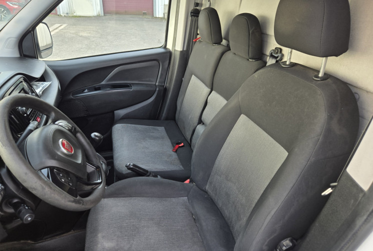FIAT DOBLO Cargo III (263) Fourgon Phase 2 1.3 MJTD 16V Fourgon court 95 cv