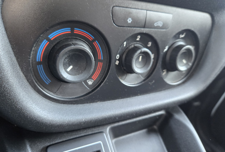 FIAT DOBLO Cargo III (263) Fourgon Phase 2 1.3 MJTD 16V Fourgon court 95 cv