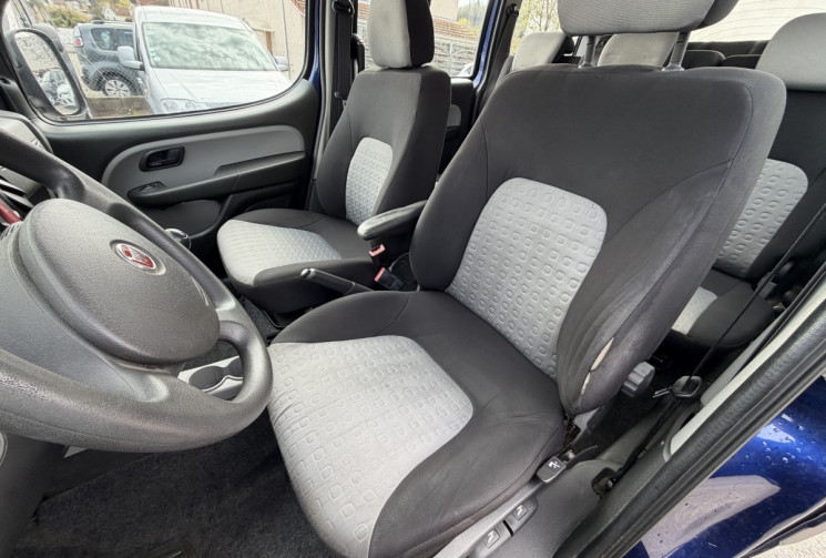 FIAT DOBLO 1.3 D / 84 CH / 7 PLACES 