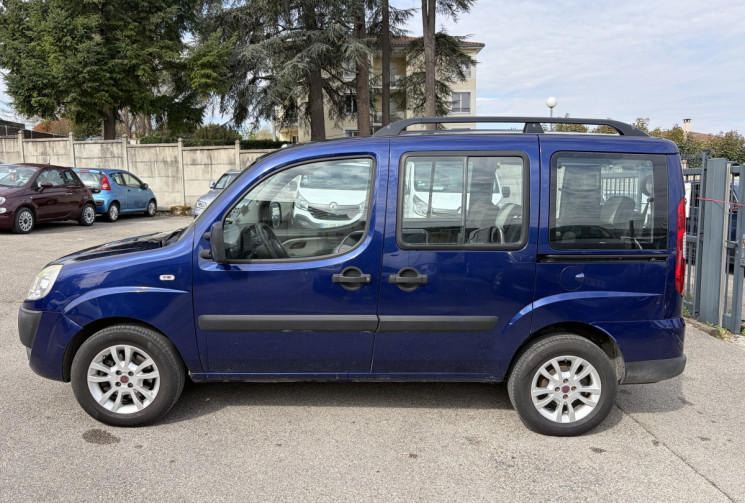 FIAT DOBLO 1.3 D / 84 CH / 7 PLACES 