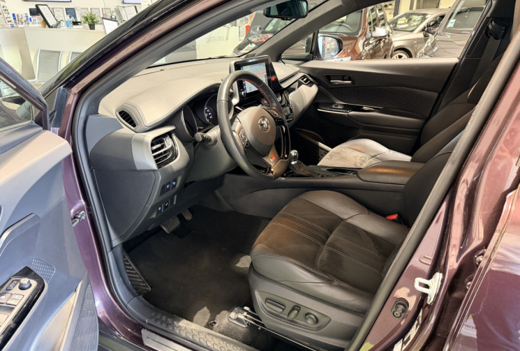 Toyota C-HR 122h GR-Sport 2WD E-CVT MY22 1ERE MAIN