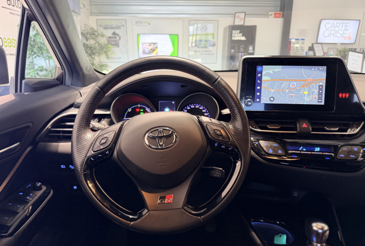 Toyota C-HR 122h GR-Sport 2WD E-CVT MY22 1ERE MAIN