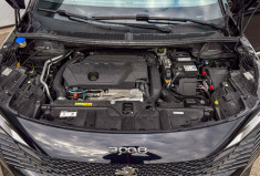 Peugeot 3008 1.6 THP EAT8 180 cv Boîte auto Alcantara Sièges chauffants Angles morts 