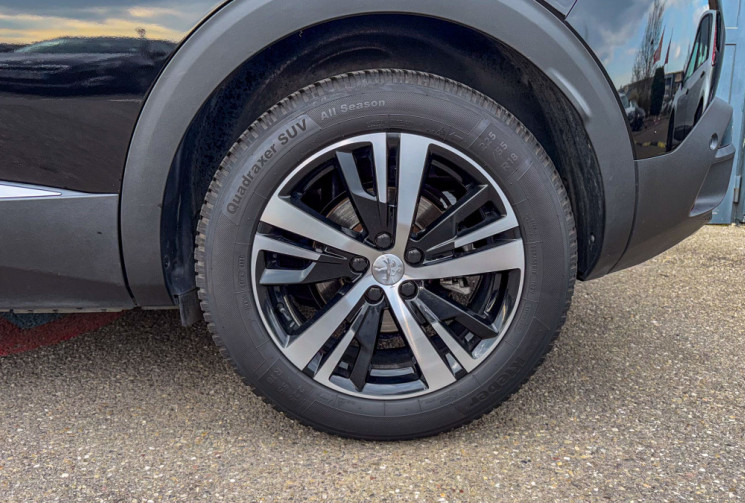 Peugeot 3008 1.6 THP GT EAT8 180 cv Boîte auto Alcantara Sièges chauffants Angles morts 