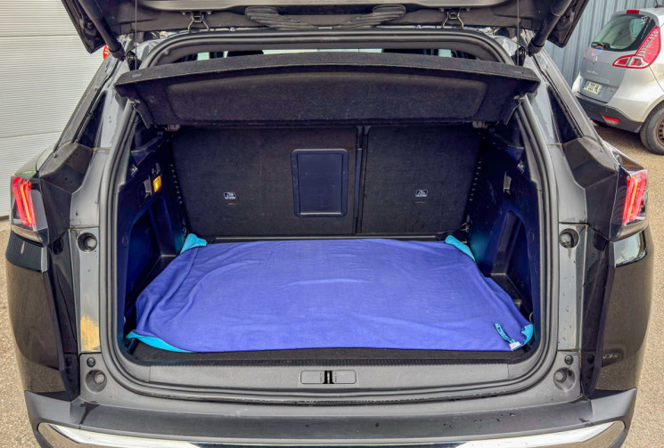 Peugeot 3008 1.6 THP GT EAT8 180 cv Boîte auto Alcantara Sièges chauffants Angles morts 