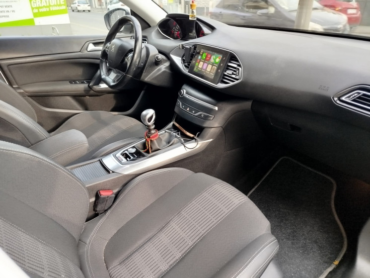 Peugeot 308 Phase II // 1.5 BlueHDi // ALLURE // 130 cv