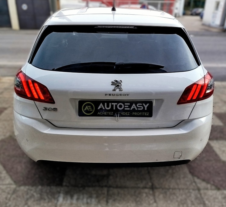 Peugeot 308 Phase II // 1.5 BlueHDi // ALLURE // 130 cv