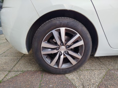 Peugeot 308 Phase II // 1.5 BlueHDi // ALLURE // 130 cv