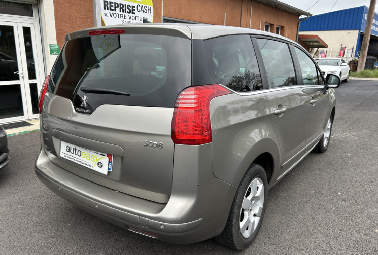 Peugeot 5008 1.6 HDI 115 cv Business Pack