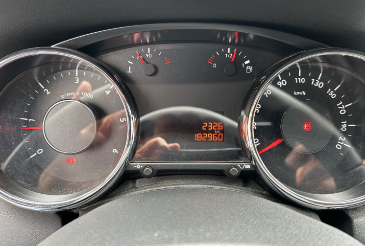 Peugeot 5008 1.6 HDI 115 cv Business Pack