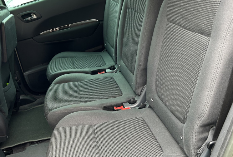 Peugeot 5008 1.6 HDI 115 cv Business Pack