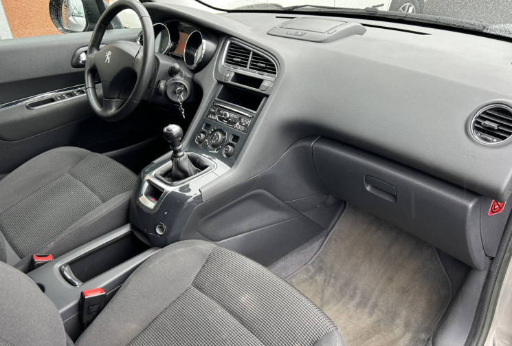 Peugeot 5008 1.6 HDI 115 cv Business Pack