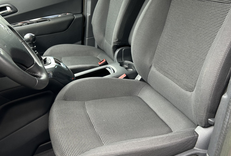 Peugeot 5008 1.6 HDI 115 cv Business Pack