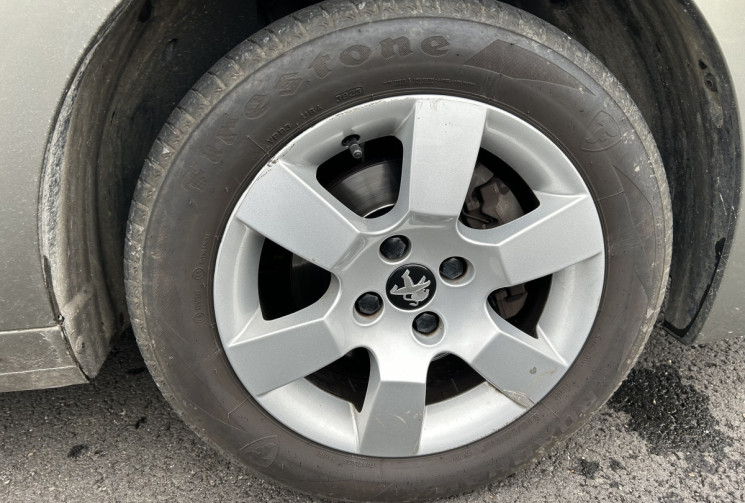 Peugeot 5008 1.6 HDI 115 cv Business Pack