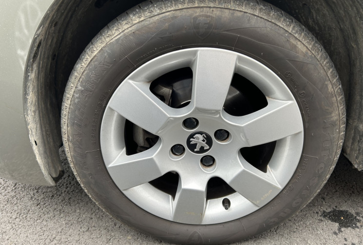 Peugeot 5008 1.6 HDI 115 cv Business Pack