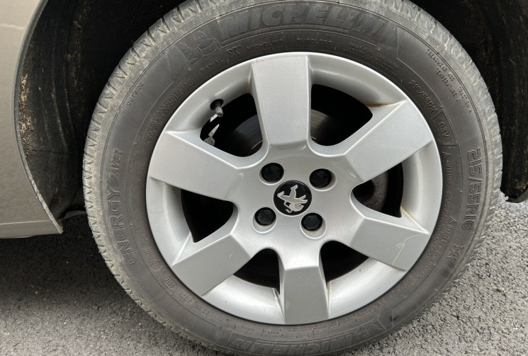 Peugeot 5008 1.6 HDI 115 cv Business Pack