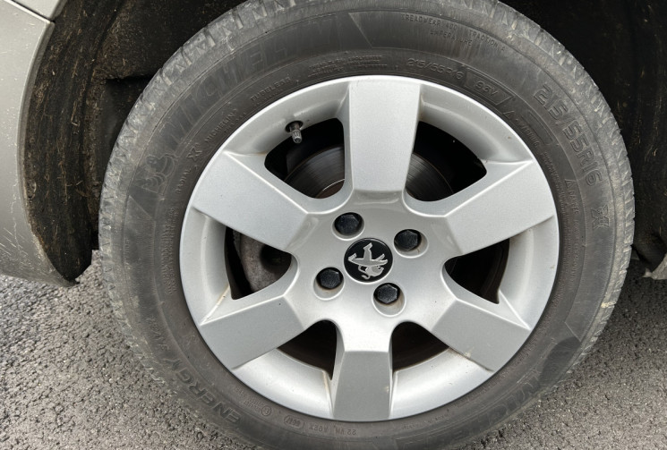 Peugeot 5008 1.6 HDI 115 cv Business Pack