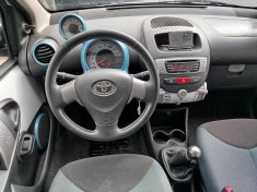Toyota Aygo 5 Portes 1.0 VVTi 12V 68 cv / Dynamic / Clim et Bluetooth