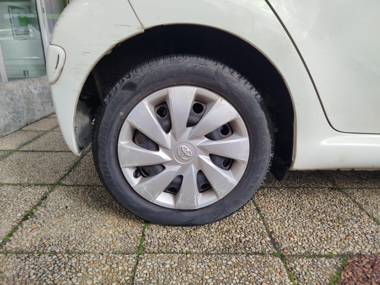 Toyota Aygo 5 Portes 1.0 VVTi 12V 68 cv / Dynamic / Clim et Bluetooth