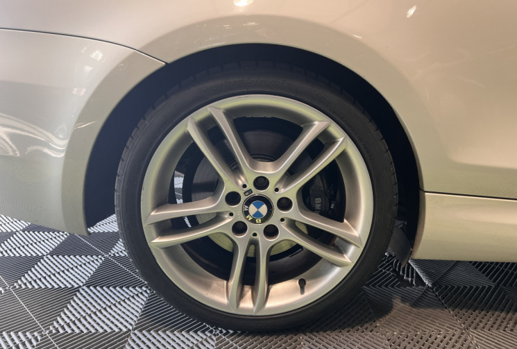 BMW Série 1 3.0 135i 306 CH PACK M BVA E88 BI-TURBO