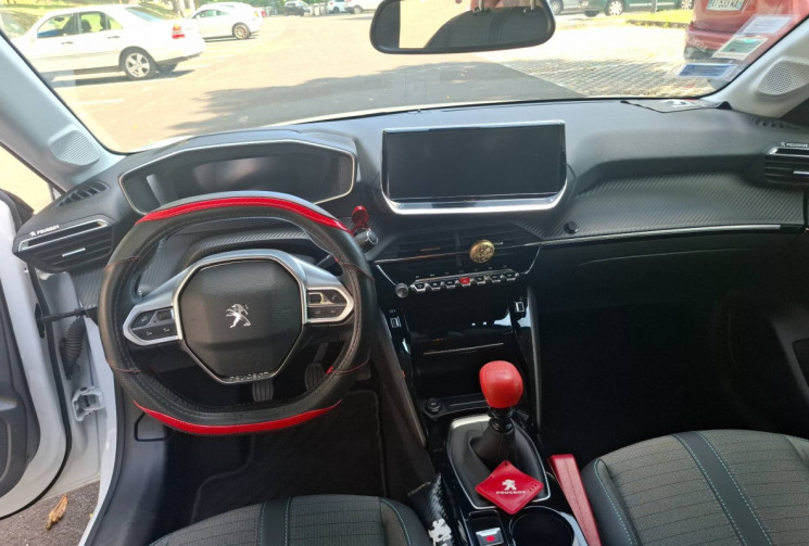 Peugeot 208 1.2 PureTech 12V  100 cv ALLURE