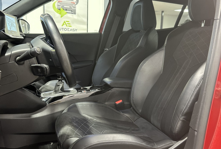 Peugeot 2008 GT PACK 1.2 130 ch intérieur alcantara / sièges chauffants / caméra 360 