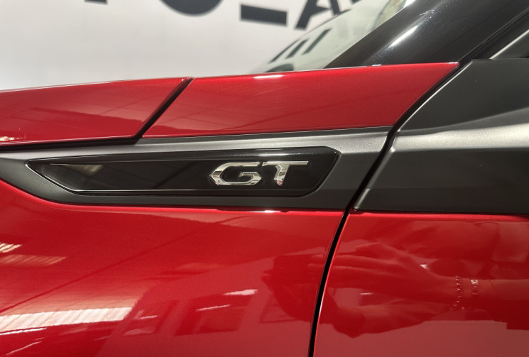 Peugeot 2008 GT PACK 1.2 130 ch intérieur alcantara / sièges chauffants / caméra 360 