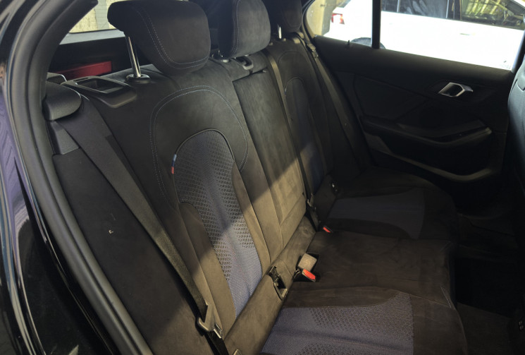 BMW Série 1 (F40) 118 D 150 M SPORT / 1ER MAIN / TOIT OUVRANT / JA19 / MONOCOQUES