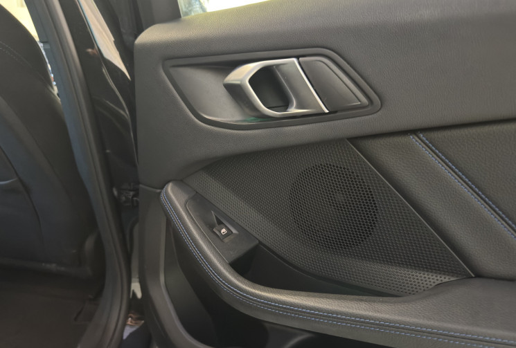 BMW Série 1 (F40) 118 D 150 M SPORT / 1ER MAIN / TOIT OUVRANT / JA19 / MONOCOQUES / GTIE 12 MOIS